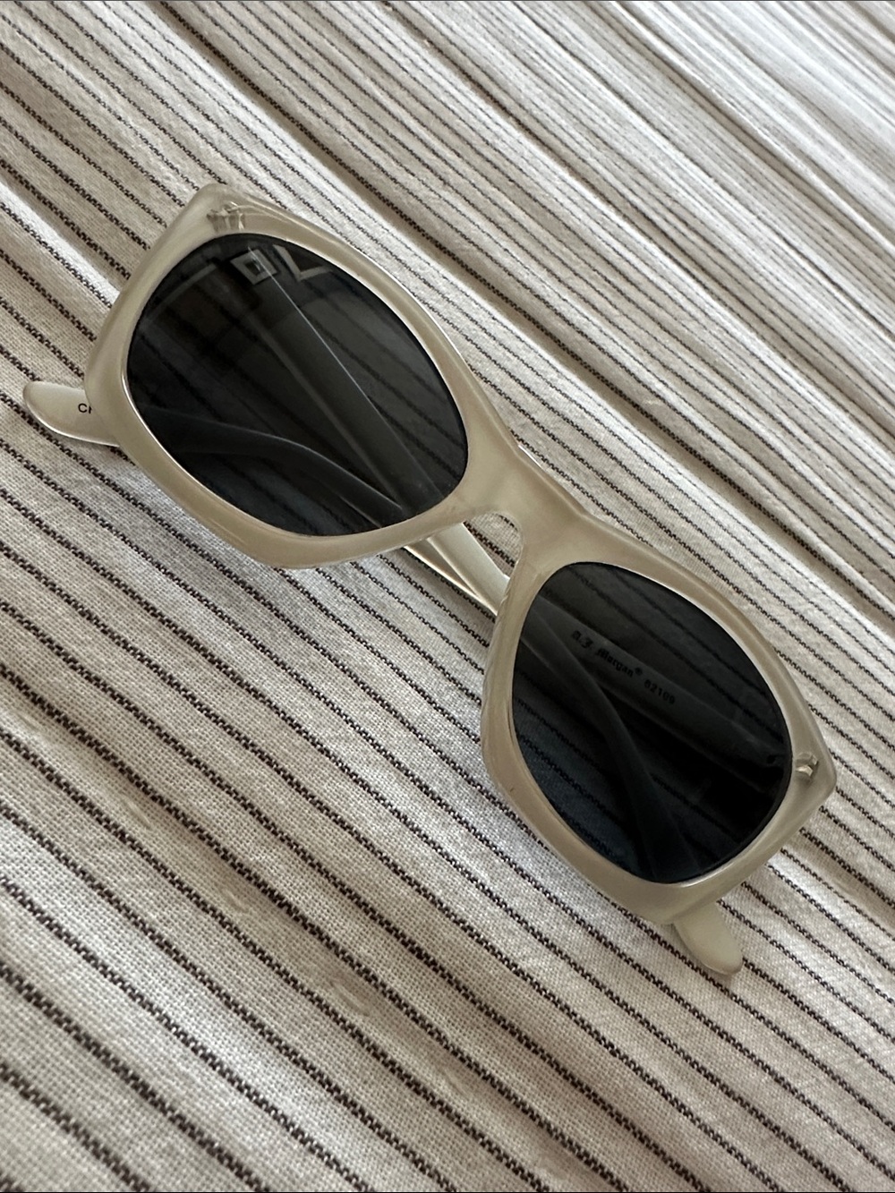Translucent White Oversized Cat-eye Sunglasses with Dark Lenses